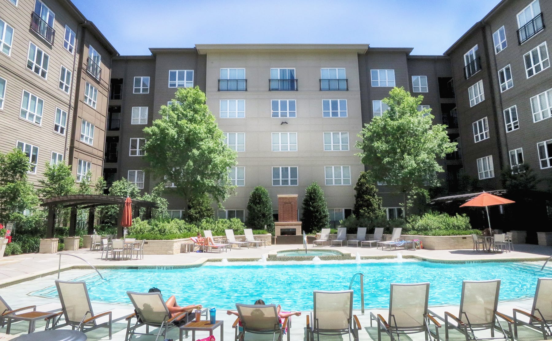 Apartments in Uptown Dallas with the Best Pools